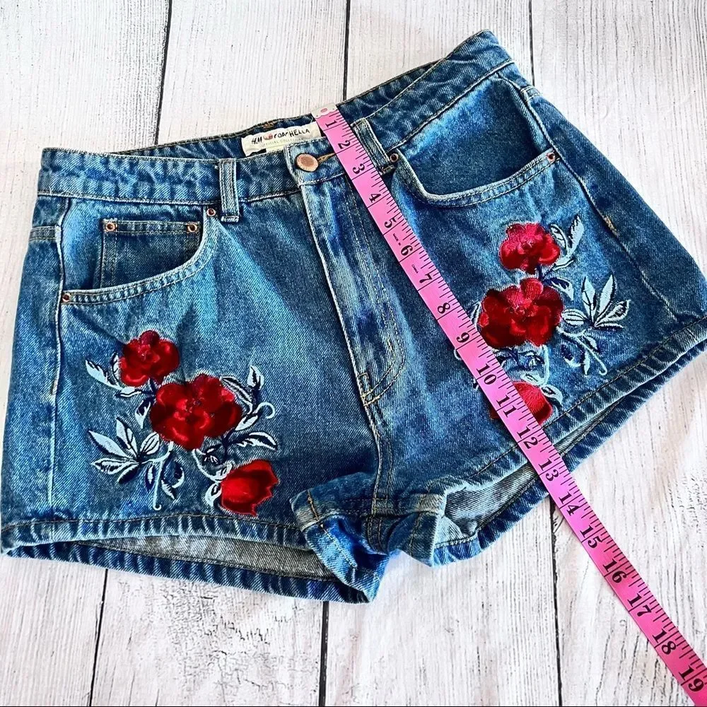 H&M x COACHELLA Women's High Waisted Floral Embroidery Denim Short US10 - Picture 7 of 7